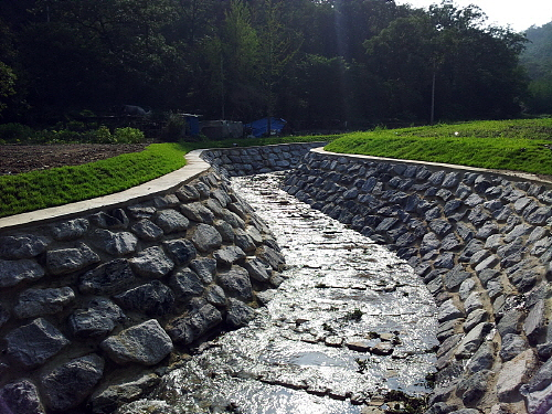 Umyeonsan drainage connection and grit chamber installation project