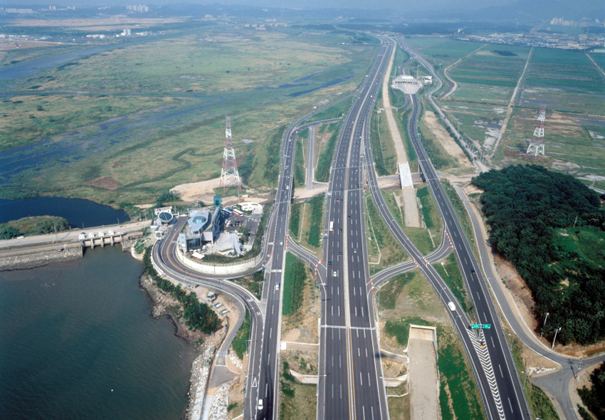 Incheon International Airport Express way(private investment project)